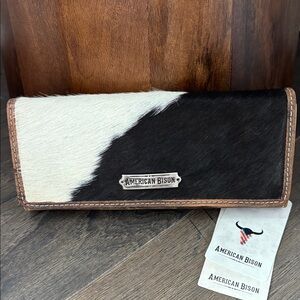 American Bison Genuine Leather,Hair on Hide,snap close,zip coin,5 card,ID,checks